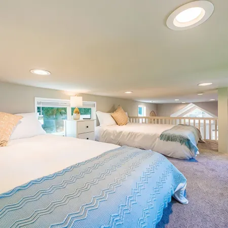 Rainforest Tiny Home Retreat: Coastal
