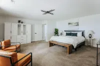 Pine and Vine - 4-Star