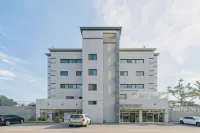 Marine Port Resort - ビーチサイド