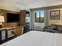 Radisson Hotel Grand Rapids Riverfront Hotels near Greyline Brewing Co.