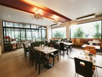 Green Hotel and Resort - Airport Shuttle