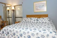 Walk to Beach - Heart of Entertainment District 1 Bedroom Home by RedAwning
