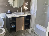 Cairns Motel Hotel di Summerside