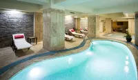 Orka Royal Hotel & Spa - ที่มีสระว่ายน้ำ