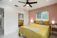 4Br Waterfront Home New Pool and Spa Installed 2/25 - Hot Tub