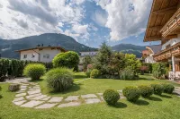 Landhaus Linden Apartment Johanna, apartment in a prime location in Uderns - Wi-Fi