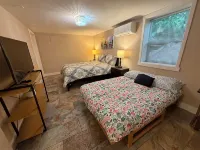 Charming Lake Cottage+Private Dock+AC—Bring Your Paddles Floats & Fishing Rods! - 4성급