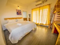 The Waves by the Beach Inn Отели рядом с достопримечательностью «Старый город»