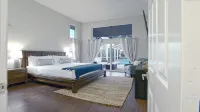 Modern House Near the Downtown Heated Pool Pet Friendly Whirlpool Spa Playroom - Villas