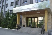 Zolotoy Drakon  Apart Hotel - parking