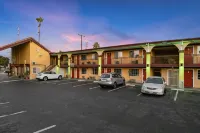 Sky Palm Motel - Orange - Motels