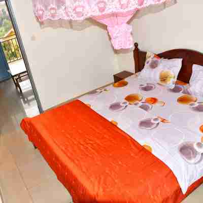 Cozy Double Room with Workspace and Private Bath in Kigali Rooms