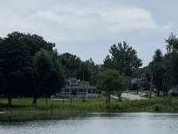 The Rose on Lakeside Mount Dora-Umatilla4 Bedrooms 2 1/2 bathrooms Sleeps 10 - Boutique