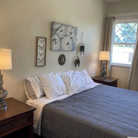 Unit 2 - Silver - Pinal Creek East - wifi - king bed