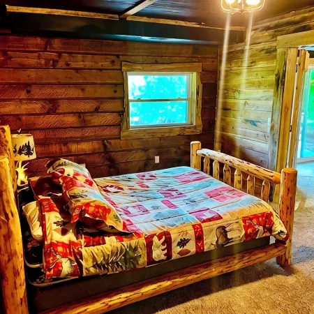 Black Bear A-Frame Waterfront Log Cabin with Hot Tub Jacuzzi
