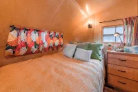 Glamping in Spicewood TX Hill Country~ The Kit at Green Acres - 4-Star