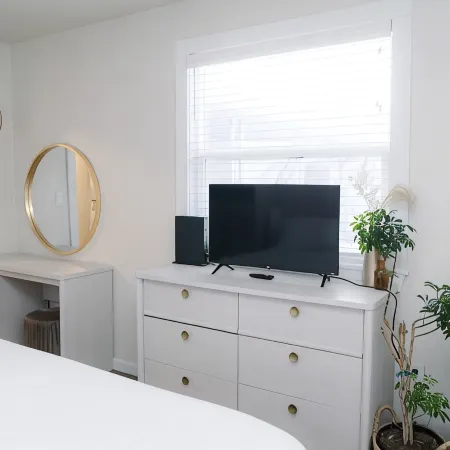 Beautifully updated 2-bed, 1-bath home in downtown Cody. Sleeps 5!