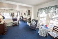 Rosewood Country Inn - parking