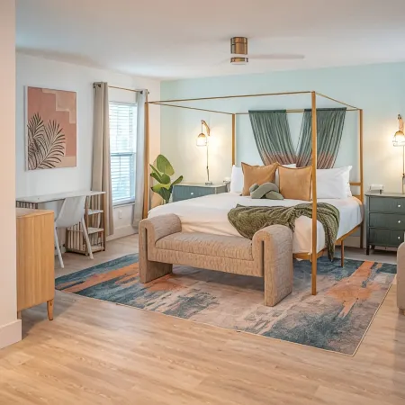 Pickleball, Heated Pool, Hot Tub, Golf & Games, Near Beaches