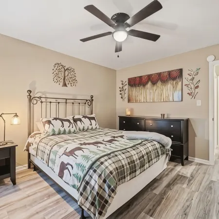 2 Bed 2 Bath, Sleeps 5. Southern Charm- Minutes to Camp Lejeune, Mcas, & Beach