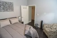 Corner Bungalow: Newly Renovated, Spacious & Open, Central & Convenient. - 3-Star