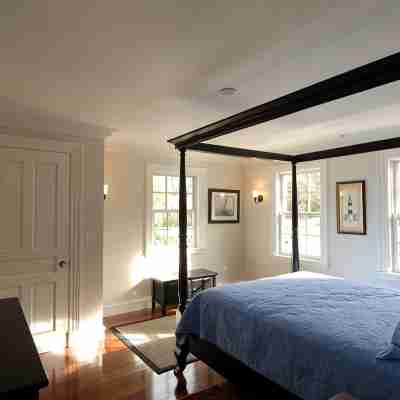 LUXURY BEACHFRONT ESTATE - Private Heated Pool Rooms