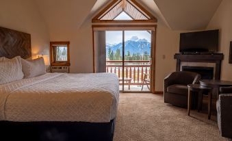 A Bear and Bison Country Inn
