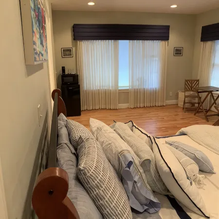 First Floor Studio Apartment in Historic Chestertown