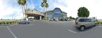 Azure Hotel & Suites, Trademark Collection by Wyndham - parking
