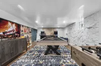 NEW! Stunning 5bdr game+movie room, VIEW, Parking! - 2 Sao
