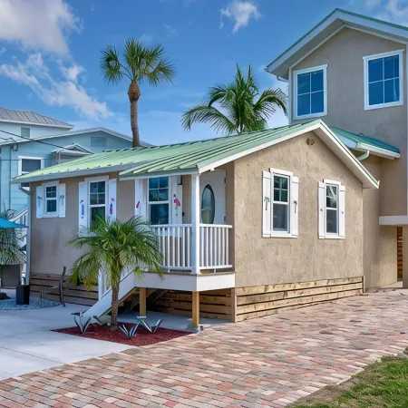 Beach Bliss~Walk to Beach & Times Square~Private Pool