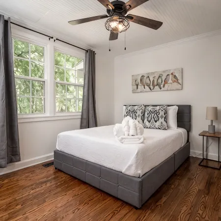 Enjoy the Fall & Winter Months in This Charming Home in Beautiful Marietta