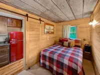The 'Happy Go Fishing Cabin' at the Park Place (on Parks Rd) - 3-Star