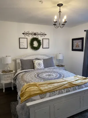 Mimi’s Hive Spacious 6 bed 5 bath home Pendleton , Oregon - 3-Star