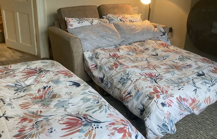 Stay in a Grand old House, Close to Hebden Bridge With Parking & pet Friendly