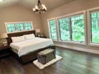 Beautiful Mountain Home, Ski In/Ski Out & Golf within Boyne Mountain Resort - Boutique