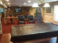 Moose Creek Lodge Great for Large Groups! Hotels in Eustis