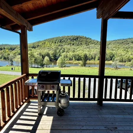 Authentic Hemlock Log Cabin 4 Bedroom Ski Chalet On Lake And Next To Ski Slopes