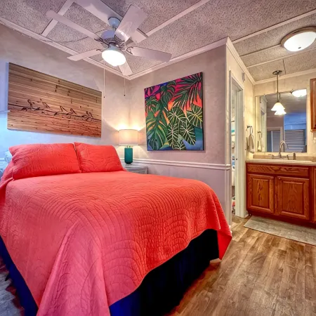 Bogue Shores Studio - Sound Front Porch and Beach Access All-in-One!