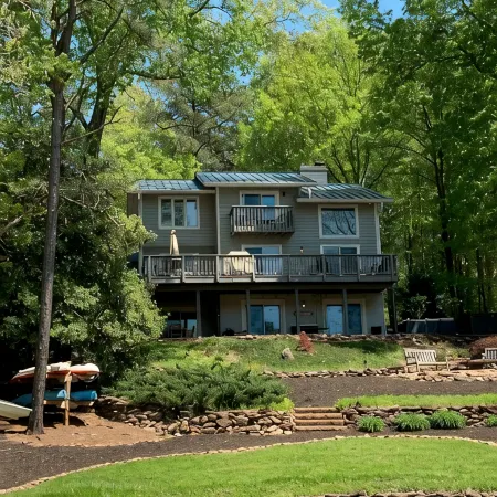 Amazing Views at Dragonfly! HOT TUB! Kayaks, BOUNCER w Slide, SUP's, Fire Pit!