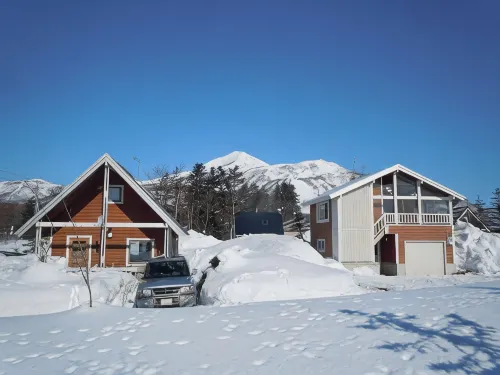 Cottage Cruising - Mountain view
