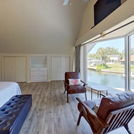The Hydeaway! Waterfront, Docks, Ice Machine, Kayaks, by King Springs