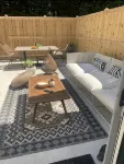 Cheerful town home with private patio, close to downtown Alpharetta. - Wifi