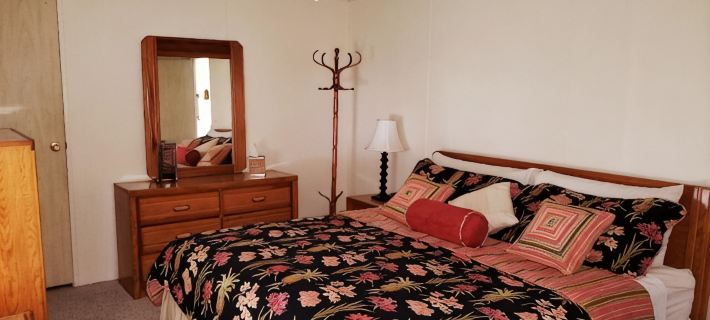 Waterfront property! Hotels in Putnam County