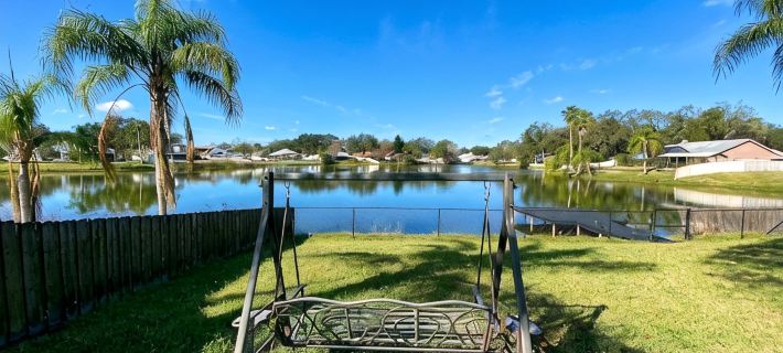 Lake Escape Family Vacation Home W/ Pool Hotels in Brandon