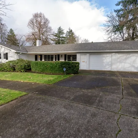 Beautiful Midcentury modern 4 bedroom home