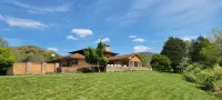 Bluestone Manor--Spacious Mountain Home for Your Next Adventure - Homestays