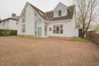 6BR Mansion With Games Room & Hot Tub - Jacuzzi