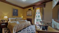 Historic Boutique Hotel Cattaro - С тренажерным залом