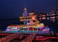 Rongkang Boutique Hotel (Leshan Zhanggong Bridge Gourmet Street) - Mountain View